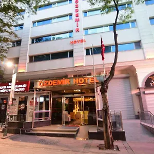 Oezdemir فندق